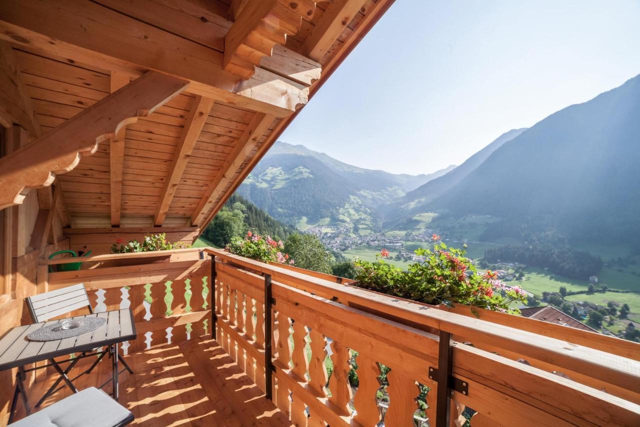 Innergasserhof Ferienwohnung Enzian San Martino In Passiria  Exterior photo
