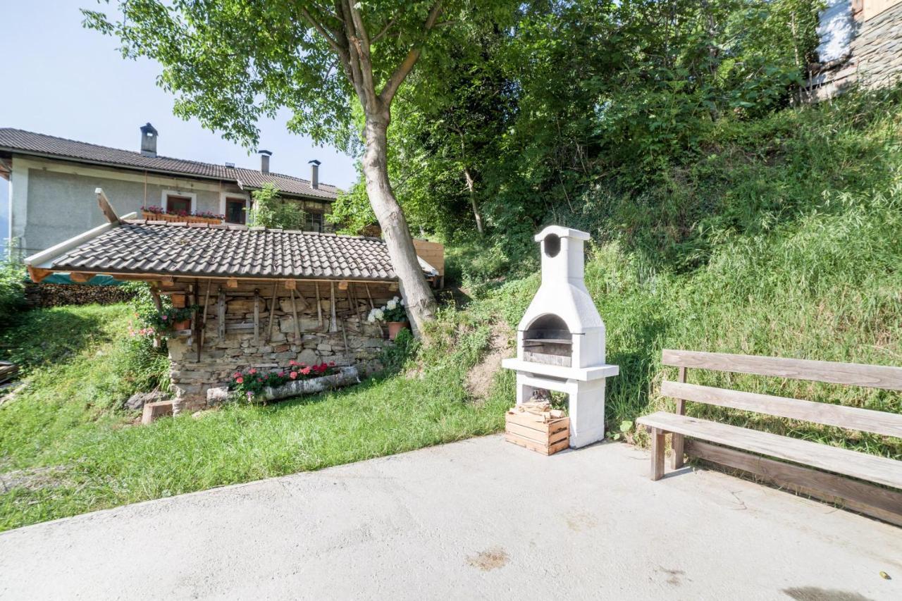 Innergasserhof Ferienwohnung Enzian San Martino In Passiria  Exterior photo